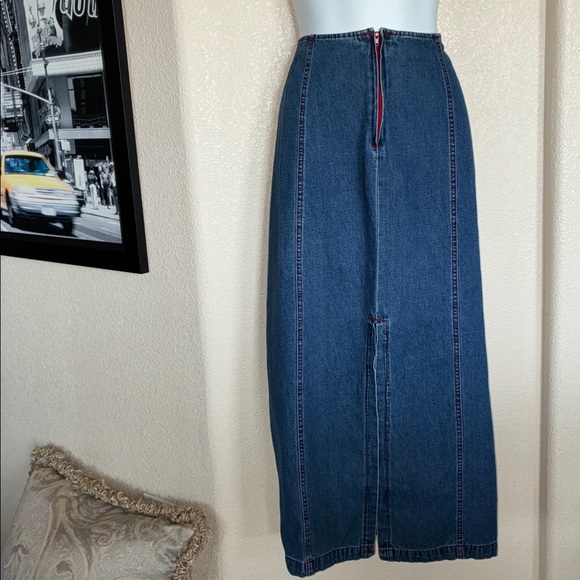 TY Original Wear Denim Skirt & Red Roses, red topstitch, back zip & slit. 16 - Picture 4 of 17